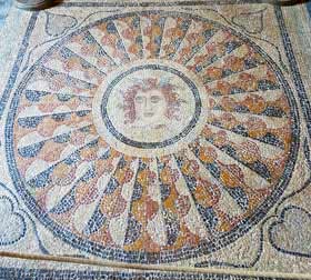 Medusa Mozaiği medusa mozaigi 280x